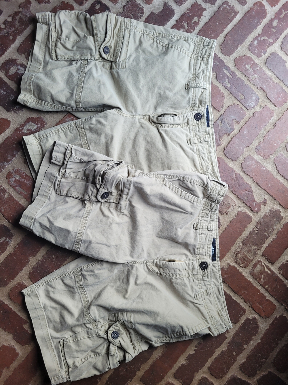 Light Beige AERO Brand Size 30 Cargo Shorts - Neutral Utility Style